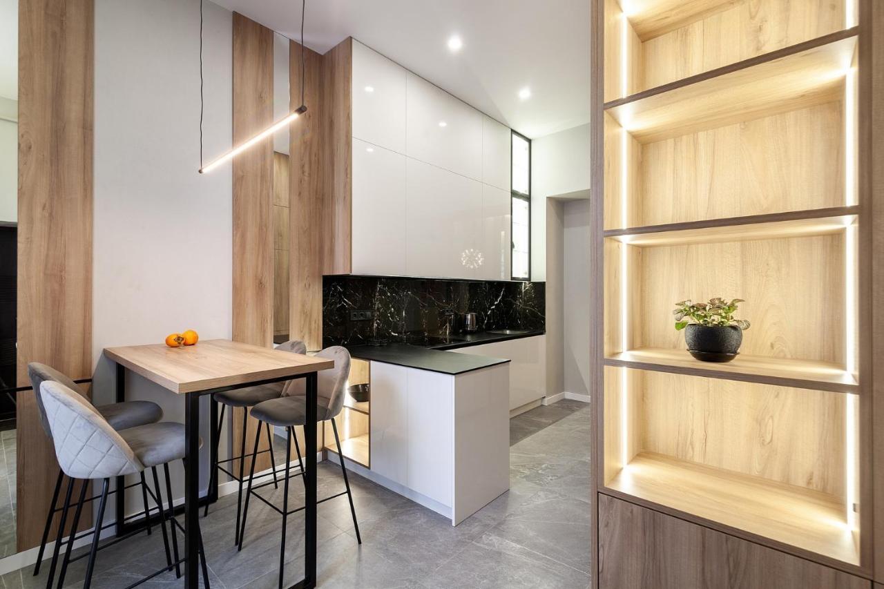 Royal Apartament On Voloshyna 2 Lviv Kültér fotó