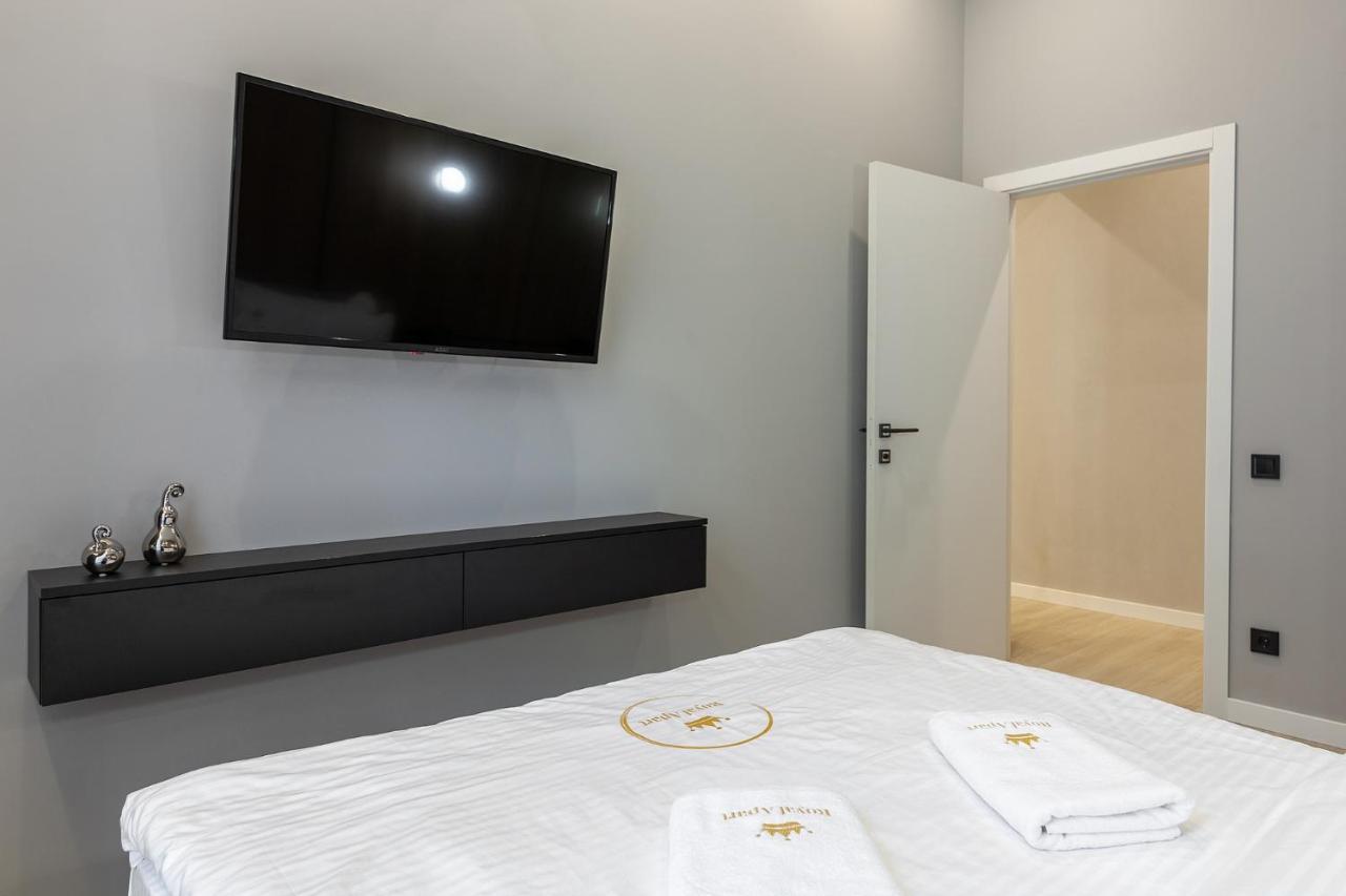 Royal Apartament On Voloshyna 2 Lviv Kültér fotó