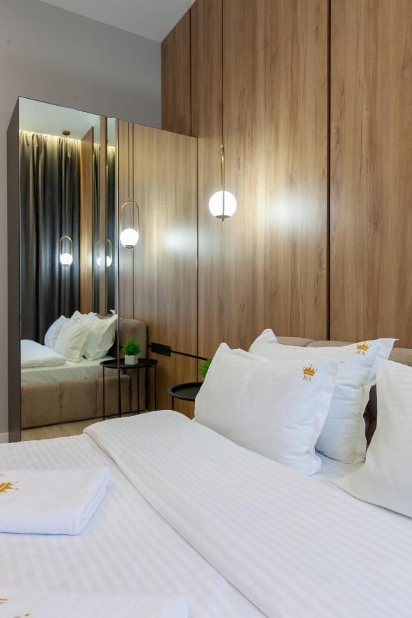 Royal Apartament On Voloshyna 2 Lviv Kültér fotó