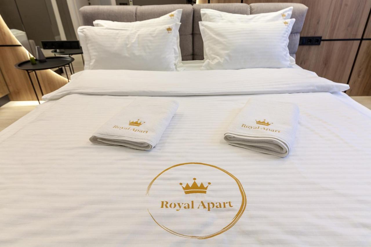 Royal Apartament On Voloshyna 2 Lviv Kültér fotó